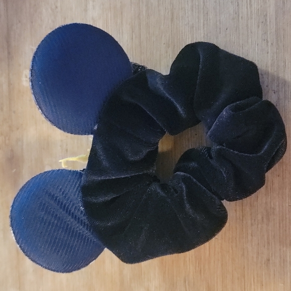 Disney firework scrunchie - Picture 2 of 2